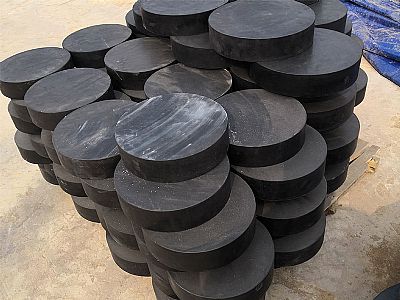 孟州市板式橡胶支座由若干层橡胶片与薄钢板经加压硫化